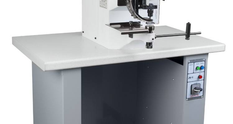 Solutions pour une finition de qualité en impression numérique : Œillets et machines idéales pour les bannières, les bâches et les vinyles.